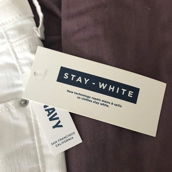 Old Navy Super Skinny Jeans in White - Picture 5 of 5